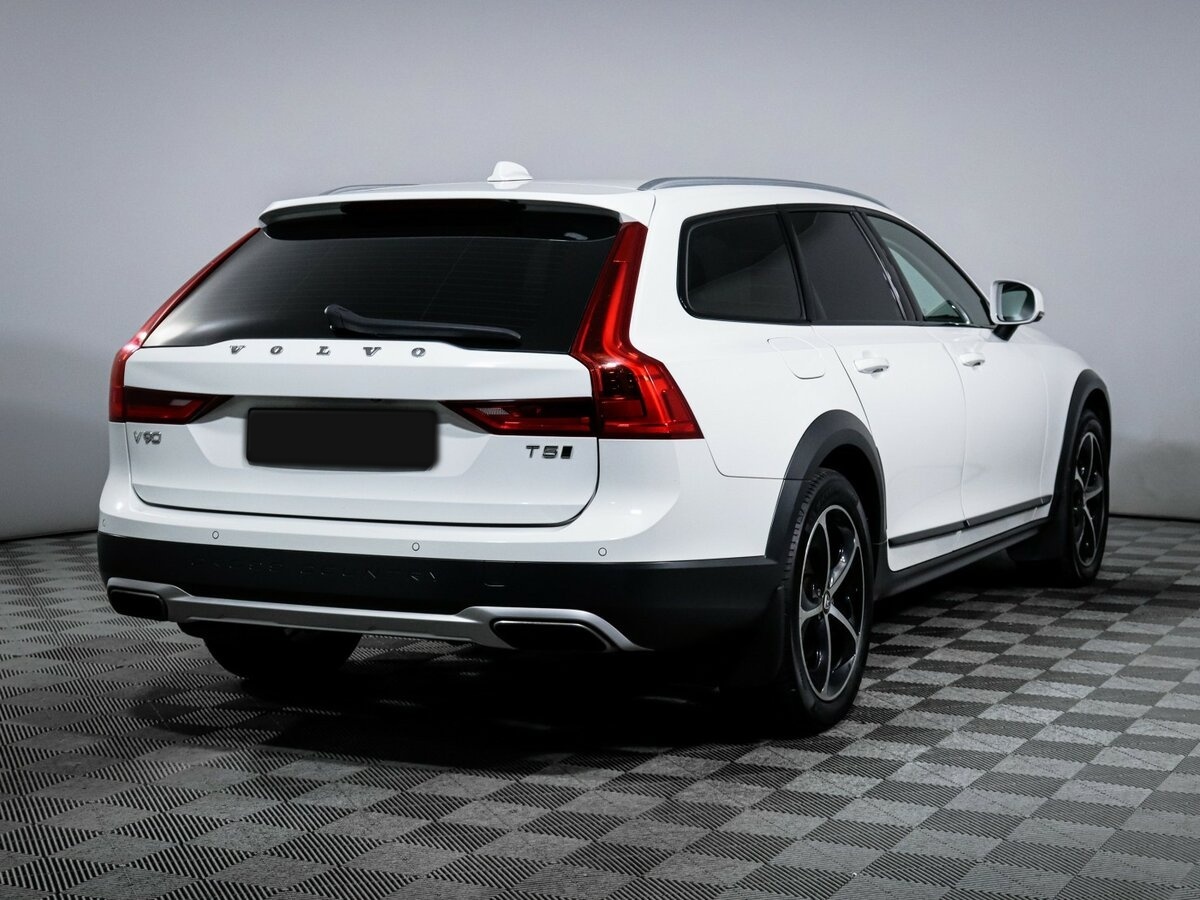 Volvo V90 Cross Country с пробегом — 2019 год. Фото: #4