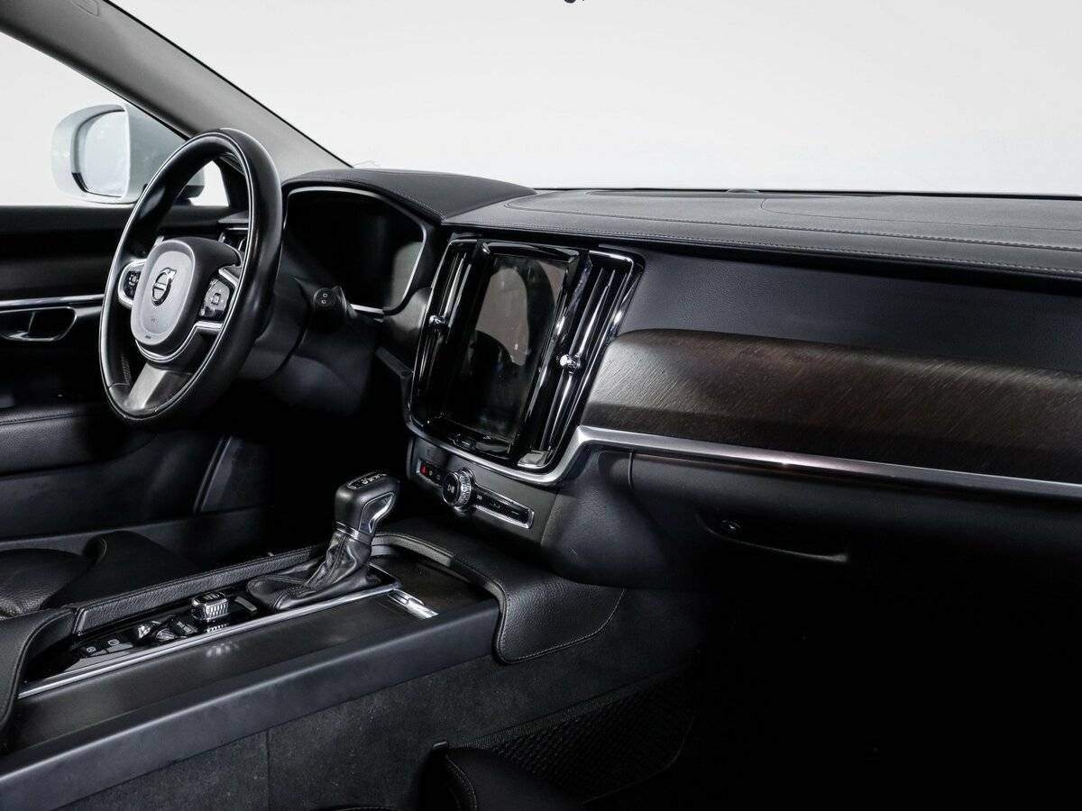 Volvo V90 Cross Country с пробегом — 2019 год. Фото: #8
