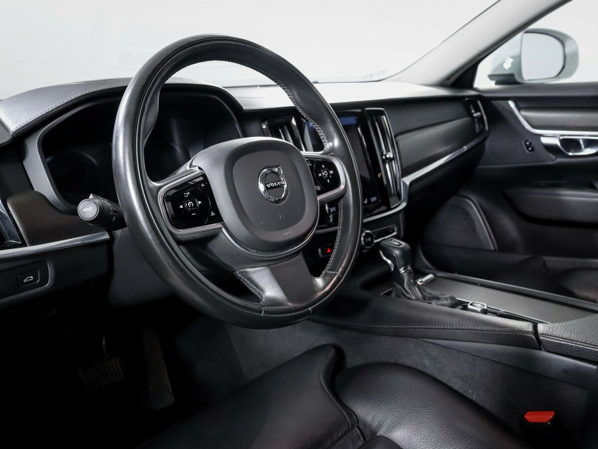 Volvo V90 Cross Country с пробегом — 2019 год. Фото: #12