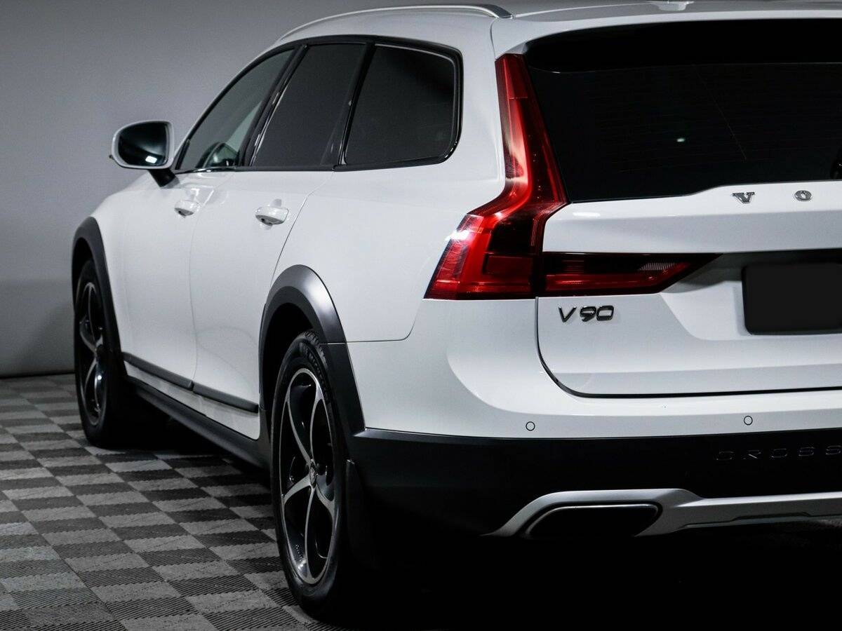 Volvo V90 Cross Country с пробегом — 2019 год. Фото: #15