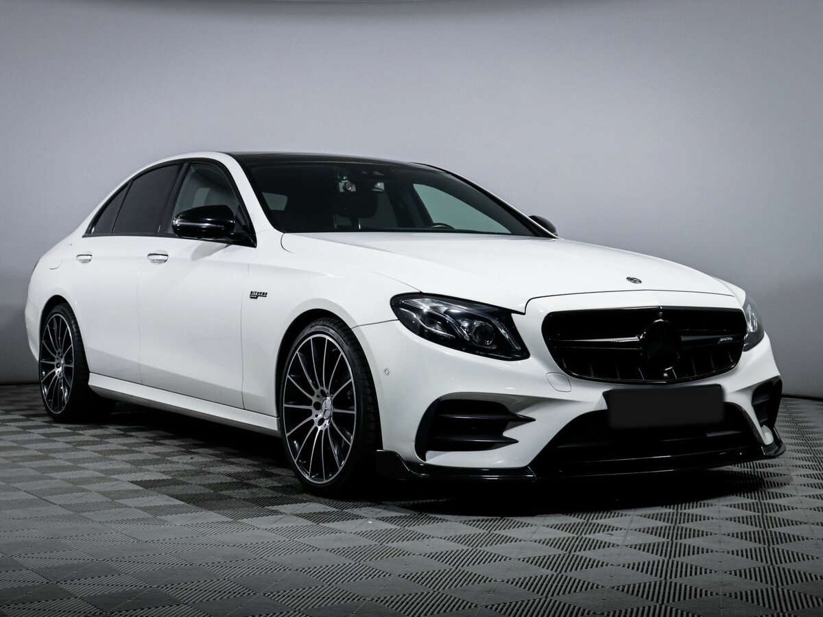 Mercedes-Benz E-Класс AMG с пробегом — 2017 год. Фото: #2