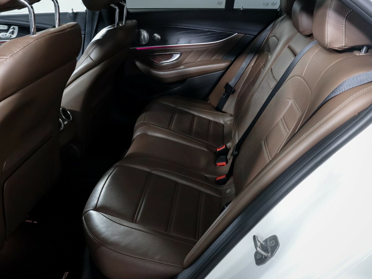 Mercedes-Benz E-Класс AMG с пробегом — 2017 год. Фото: #9
