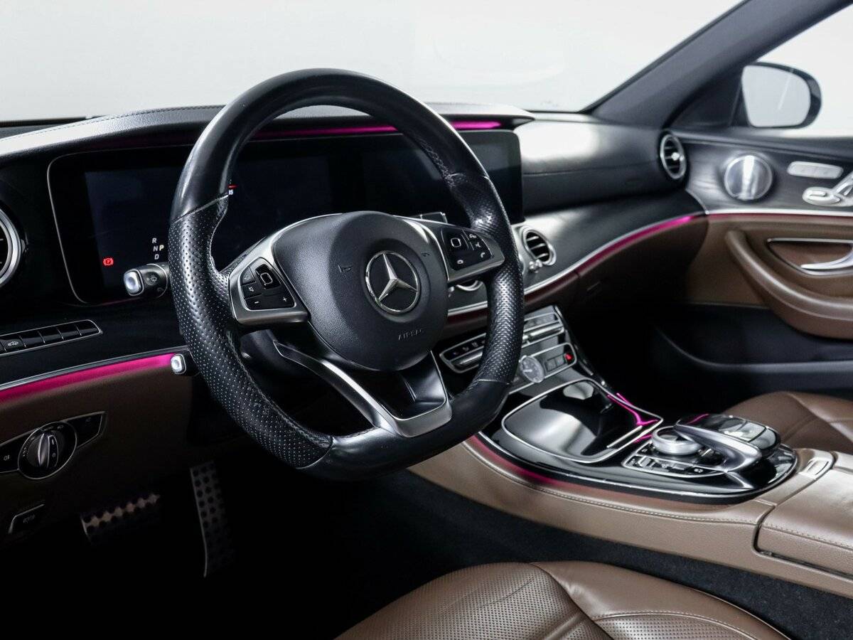 Mercedes-Benz E-Класс AMG с пробегом — 2017 год. Фото: #12