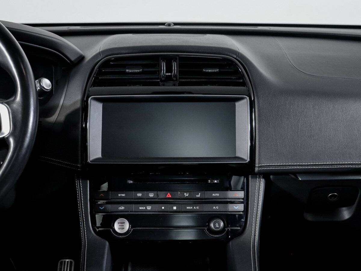 Jaguar F-Pace с пробегом — 2016 год. Фото: #12