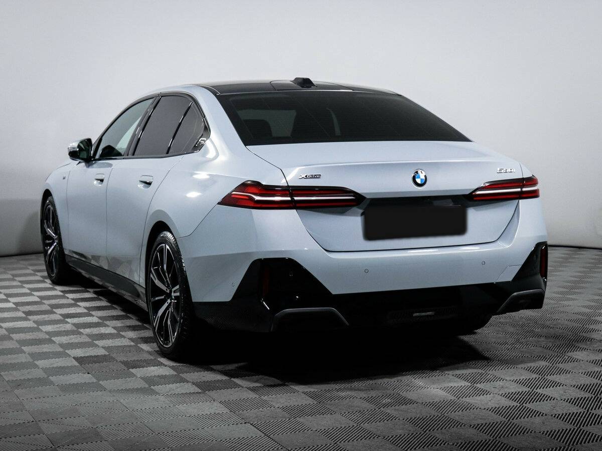 BMW 5 серии с пробегом — 2023 год. Фото: #6