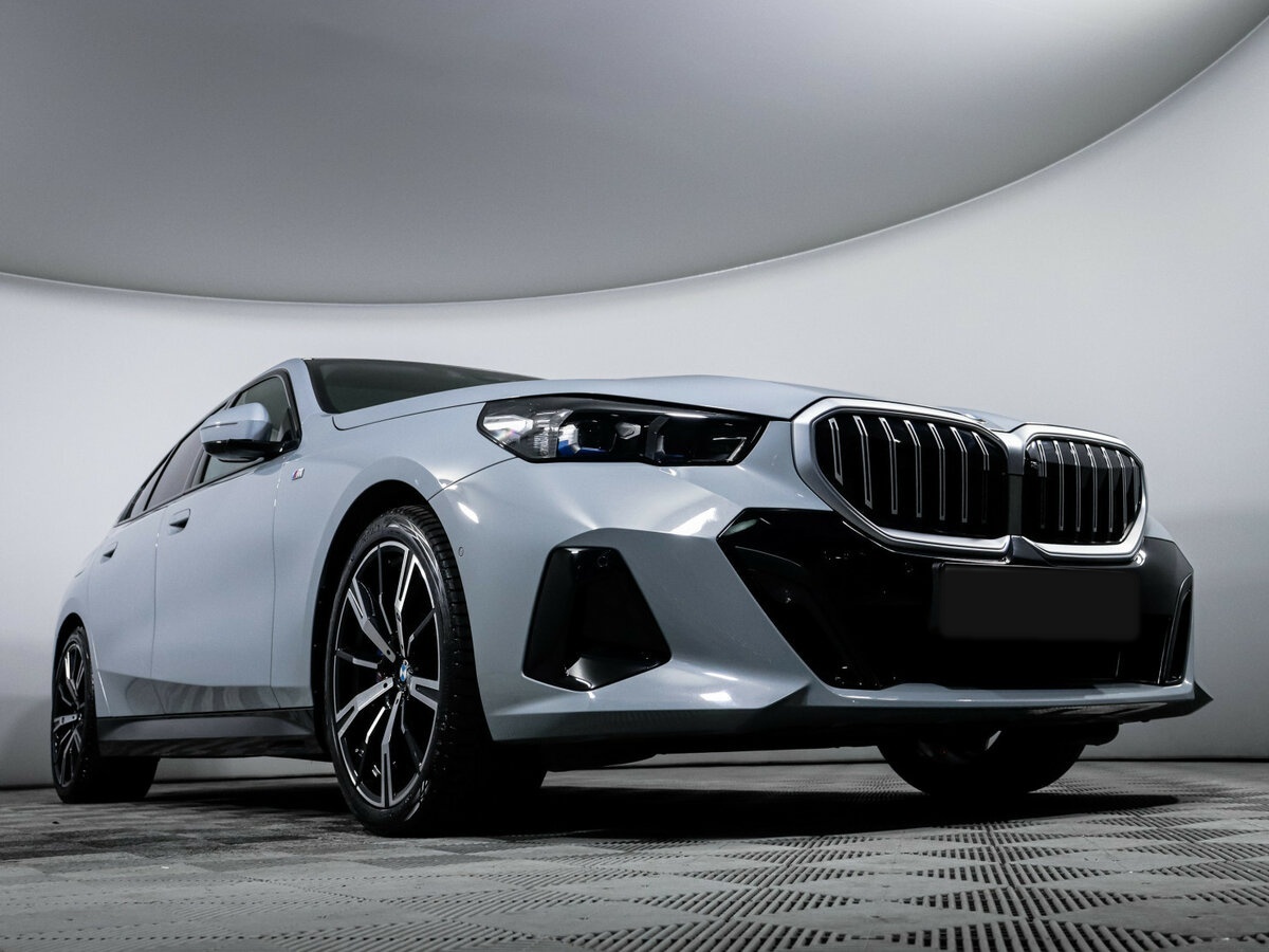 BMW 5 серии с пробегом — 2023 год. Фото: #18
