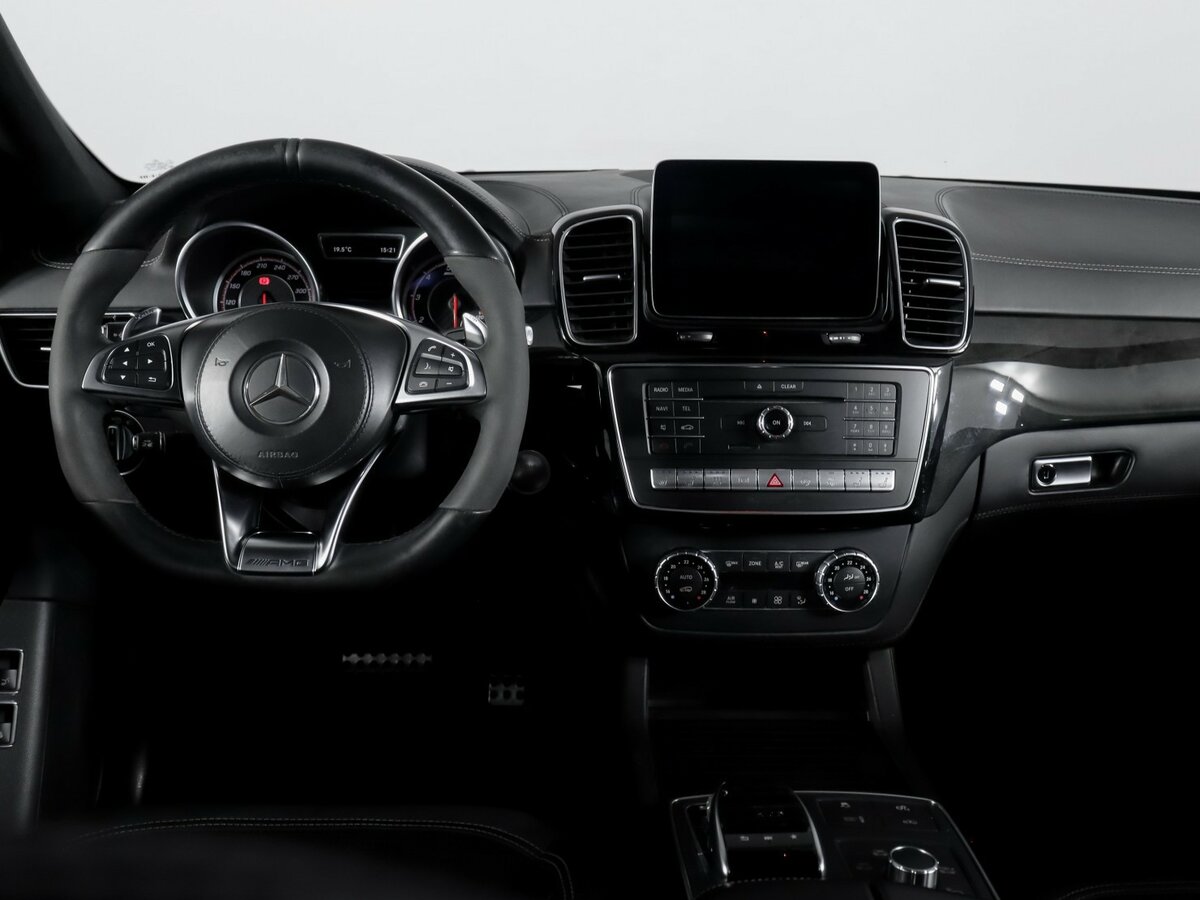 Mercedes-Benz GLS AMG с пробегом — 2016 год. Фото: #11