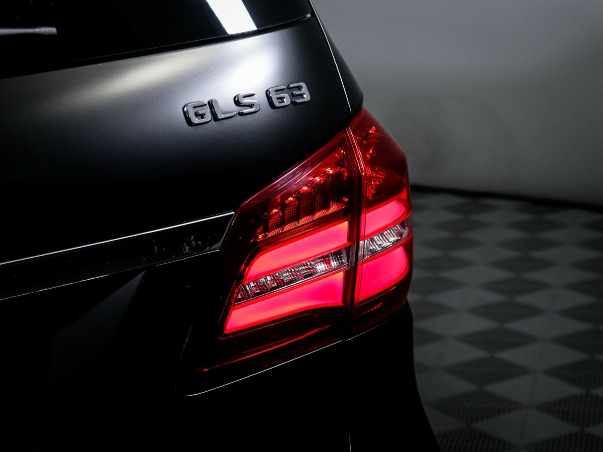 Mercedes-Benz GLS AMG с пробегом — 2016 год. Фото: #28