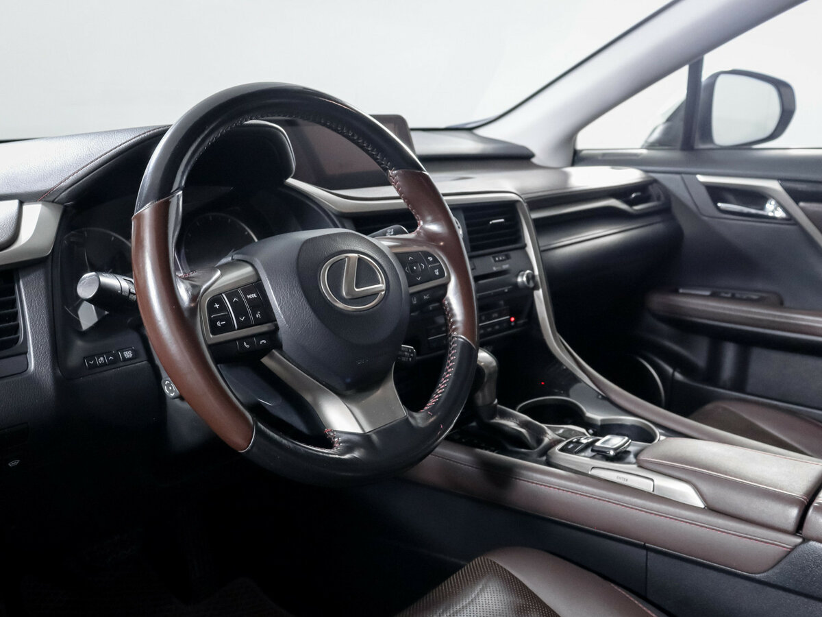 Lexus RX с пробегом — 2016 год. Фото: #13
