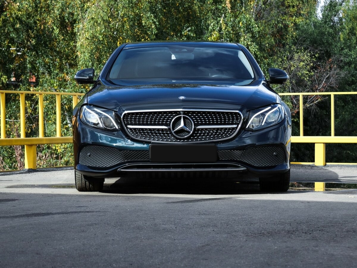 Mercedes-Benz E-Класс с пробегом — 2017 год. Фото: #1