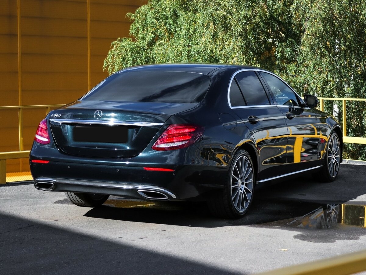 Mercedes-Benz E-Класс с пробегом — 2017 год. Фото: #3