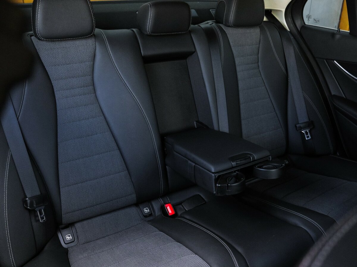 Mercedes-Benz E-Класс с пробегом — 2017 год. Фото: #7