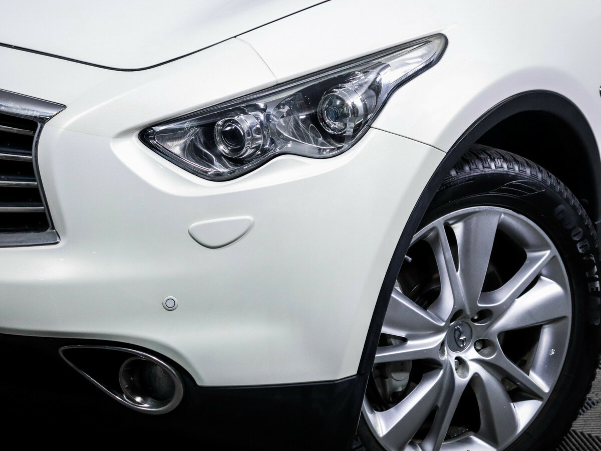 Infiniti FX с пробегом — 2012 год. Фото: #12