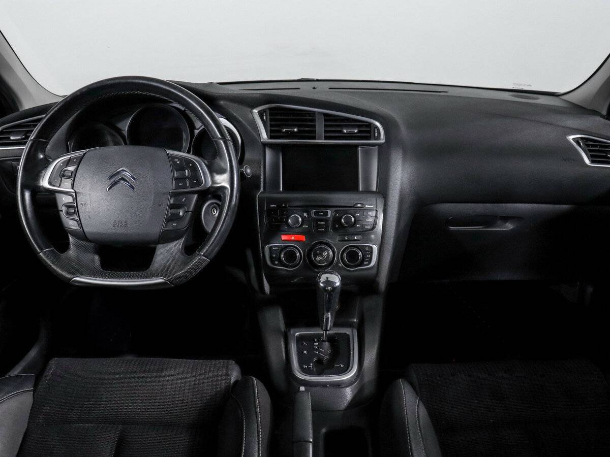 Citroen C4 с пробегом — 2011 год. Фото: #8