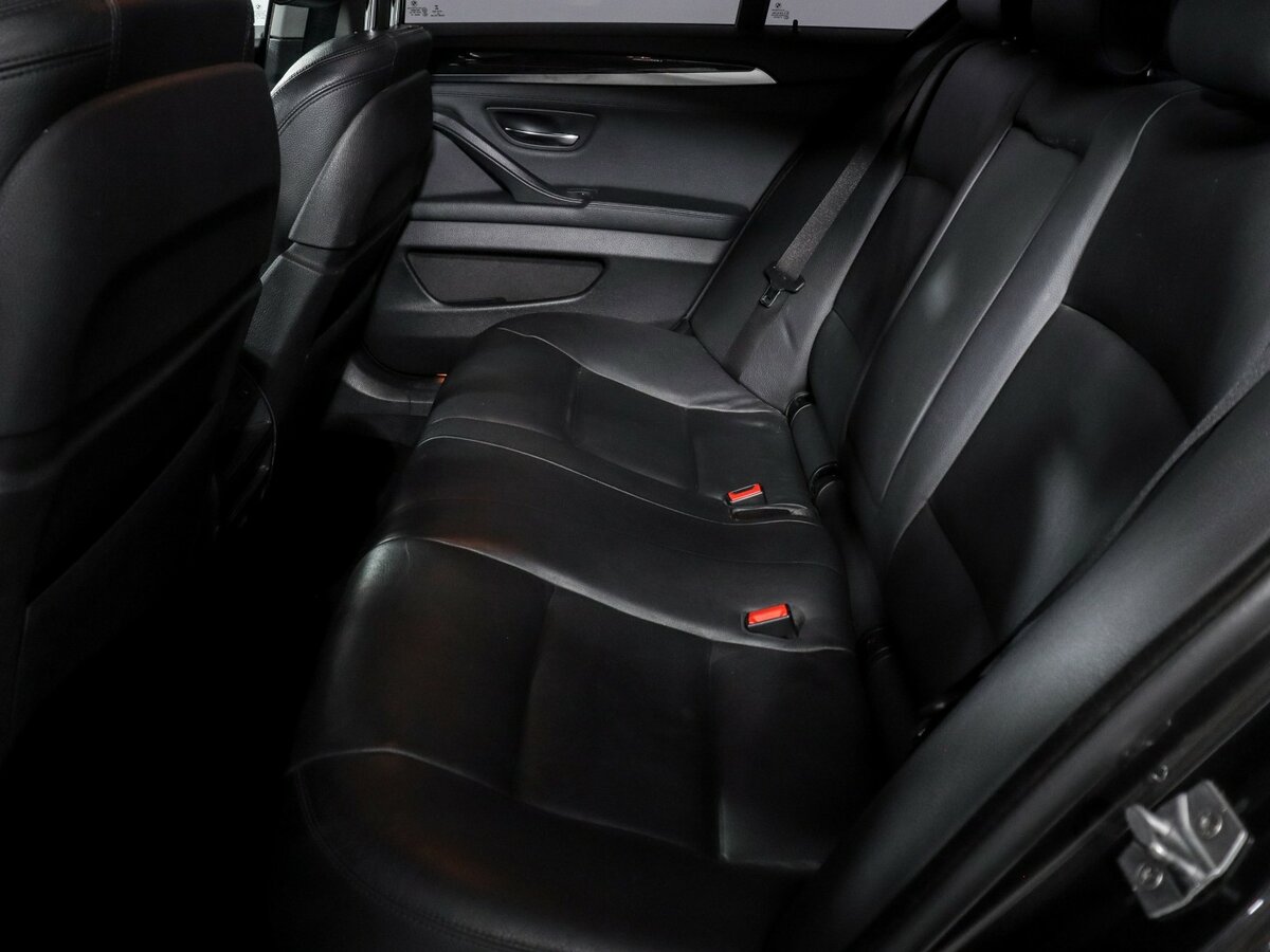 BMW 5 серии с пробегом — 2014 год. Фото: #7