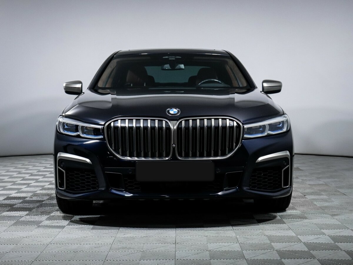BMW 7 серии с пробегом — 2021 год. Фото: #1
