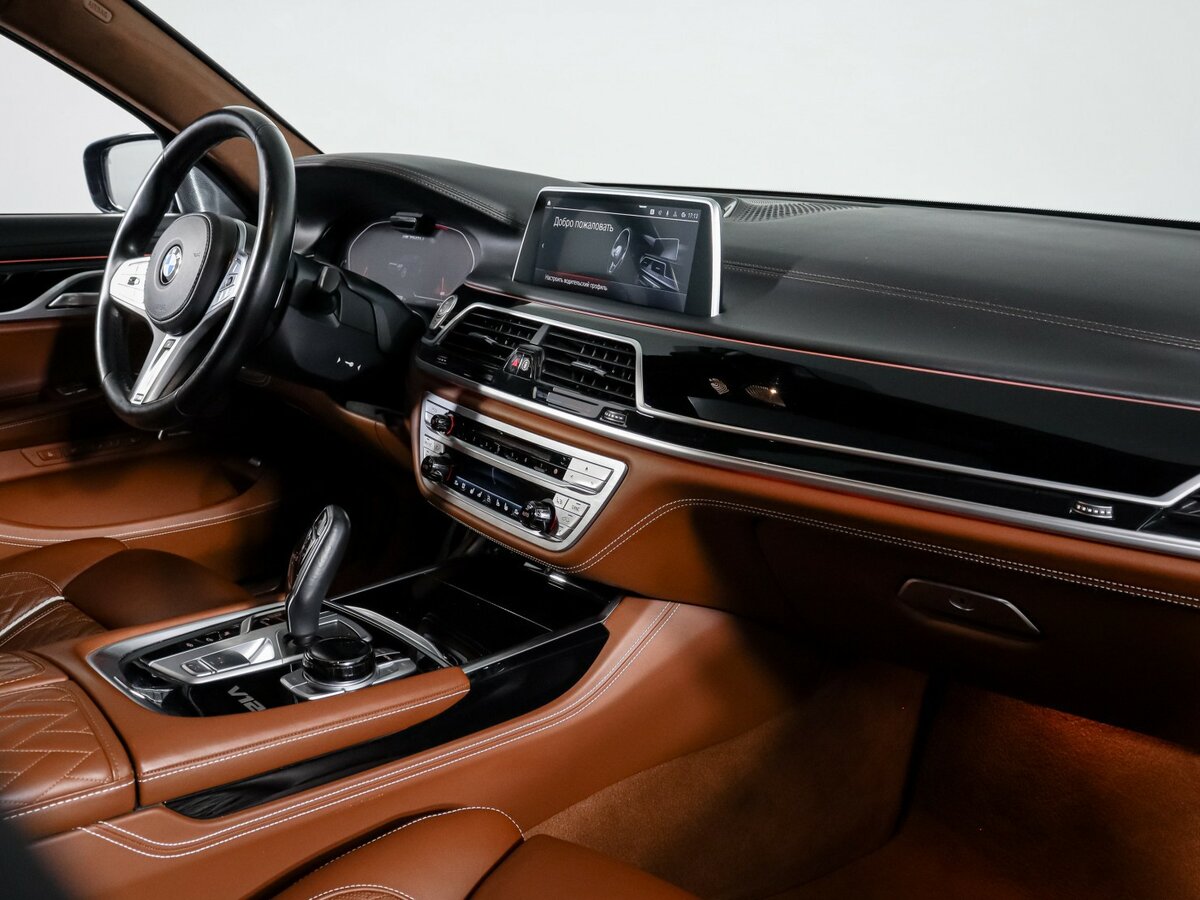 BMW 7 серии с пробегом — 2021 год. Фото: #6