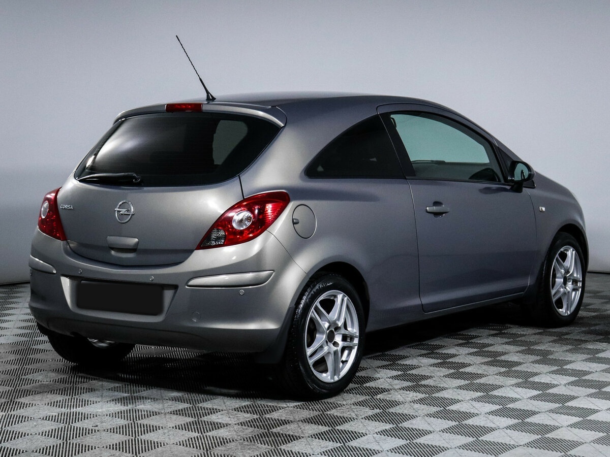 Opel Corsa с пробегом — 2011 год. Фото: #3