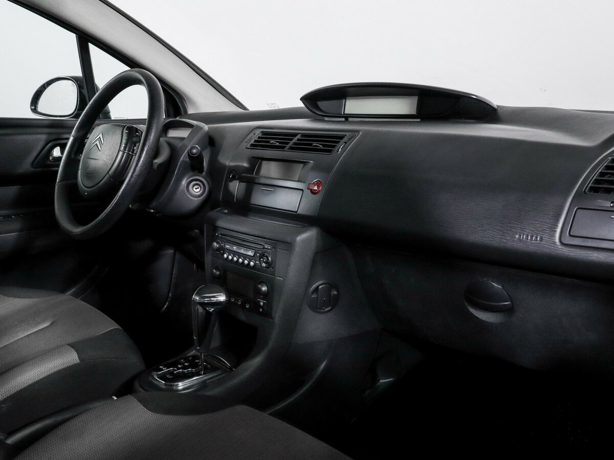 Citroen C4 с пробегом — 2007 год. Фото: #6