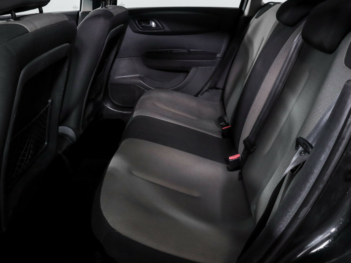 Citroen C4 с пробегом — 2007 год. Фото: #7