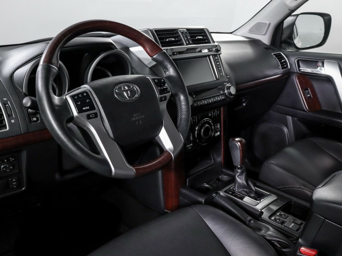 Toyota Land Cruiser Prado с пробегом — 2015 год. Фото: #12