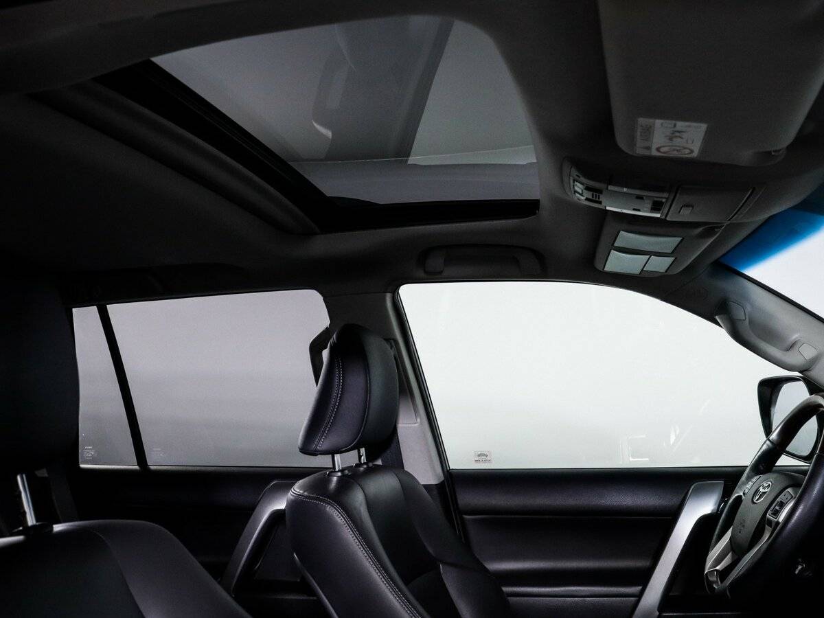 Toyota Land Cruiser Prado с пробегом — 2015 год. Фото: #14