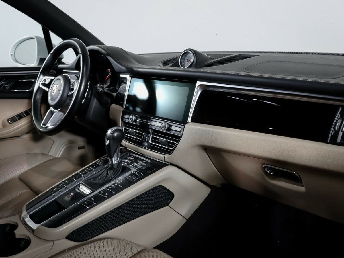 Porsche Macan с пробегом — 2019 год. Фото: #8