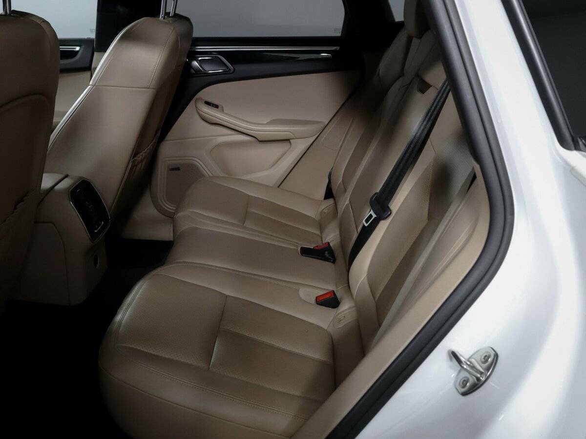 Porsche Macan с пробегом — 2019 год. Фото: #9