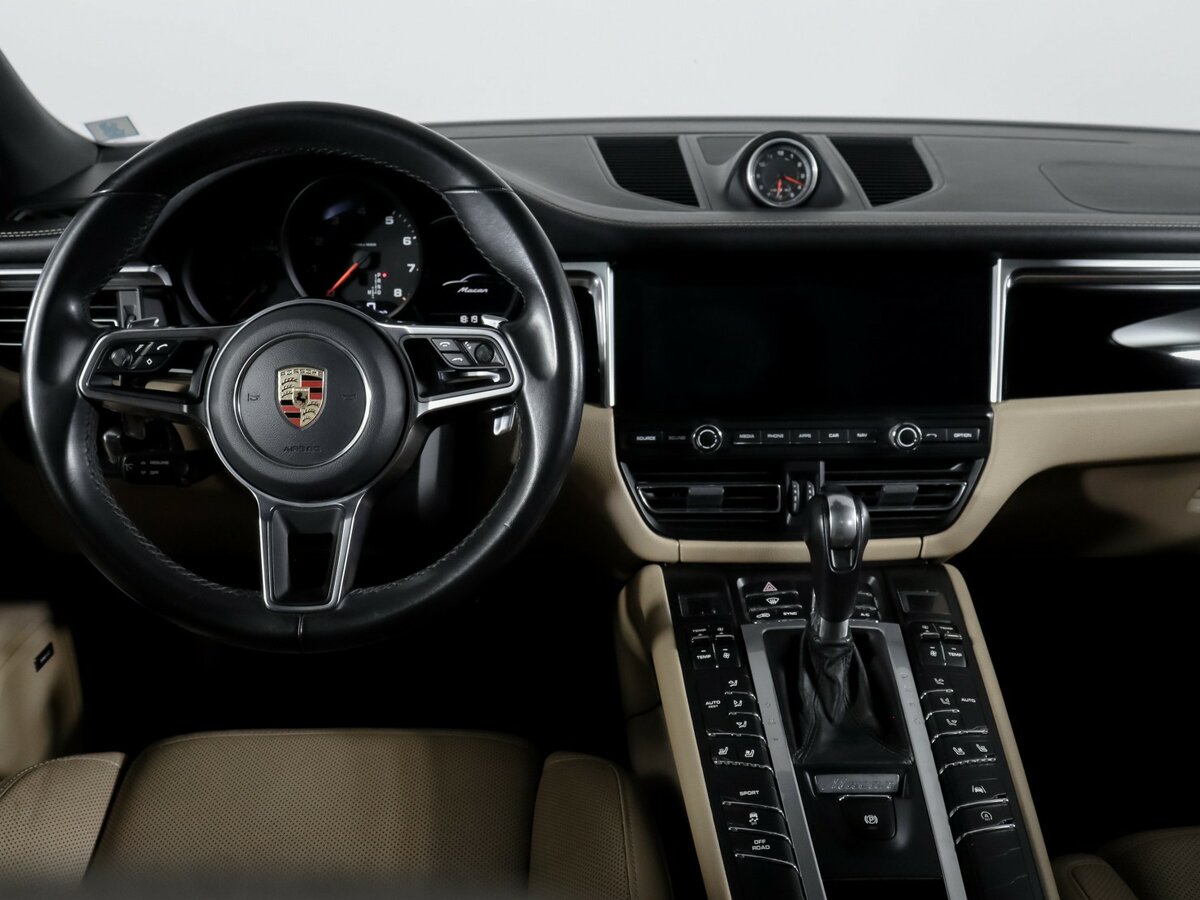 Porsche Macan с пробегом — 2019 год. Фото: #11