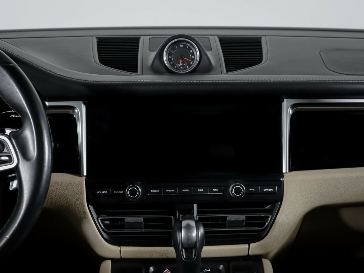 Porsche Macan с пробегом — 2019 год. Фото: #12