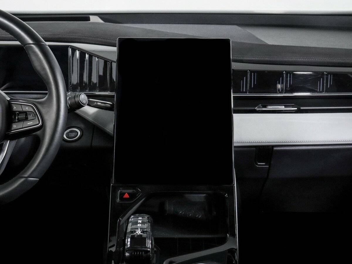 Geely Atlas с пробегом — 2024 год. Фото: #10