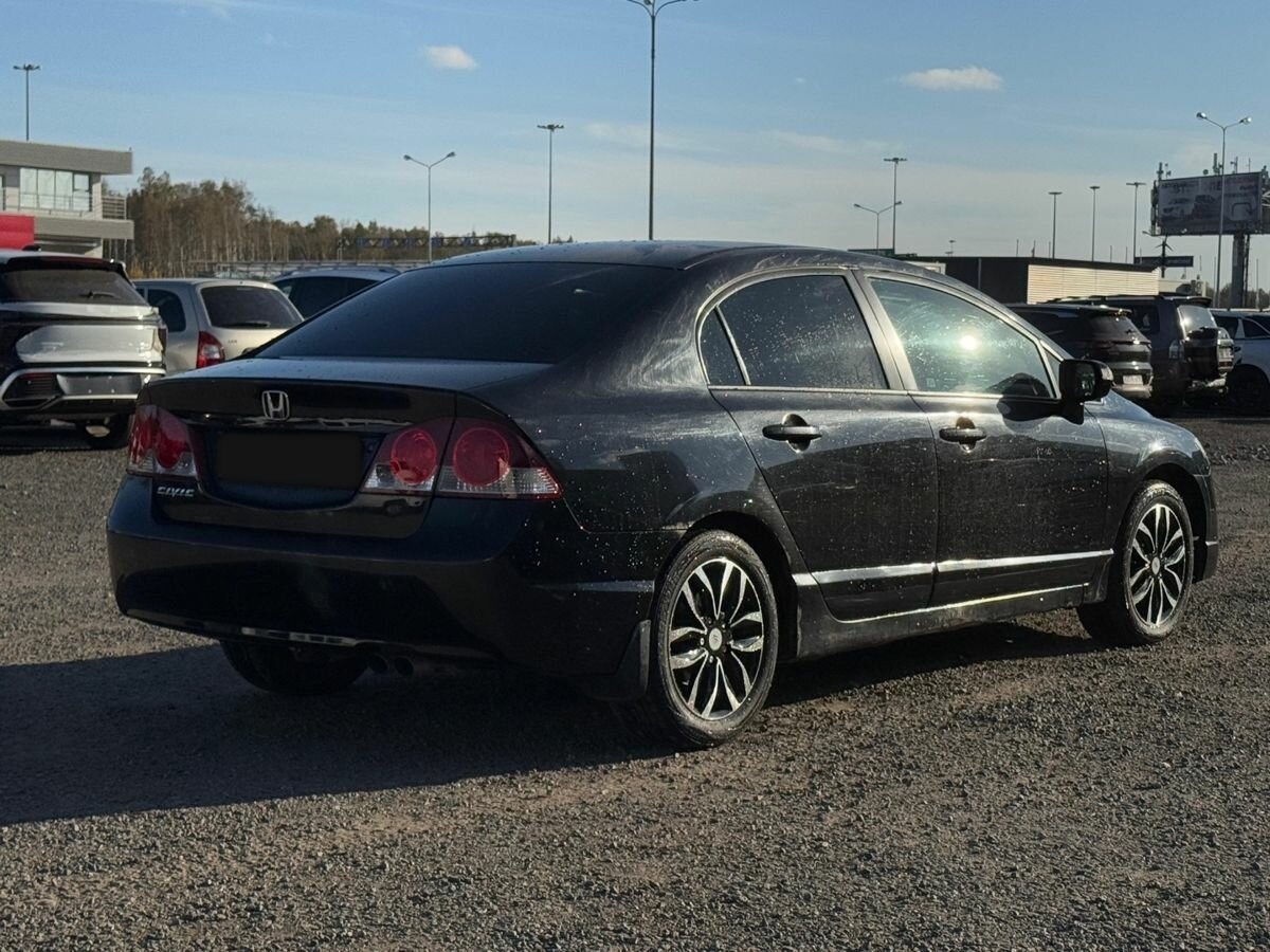 Honda Civic с пробегом — 2008 год. Фото: #3