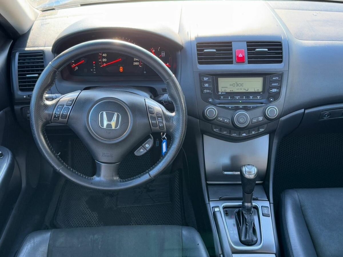 Honda Accord с пробегом — 2006 год. Фото: #8