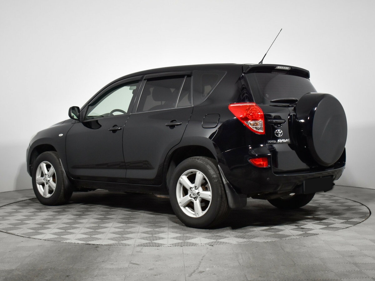 Toyota RAV4 с пробегом — 2006 год. Фото: #6