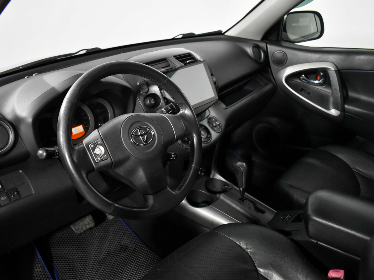 Toyota RAV4 с пробегом — 2006 год. Фото: #8