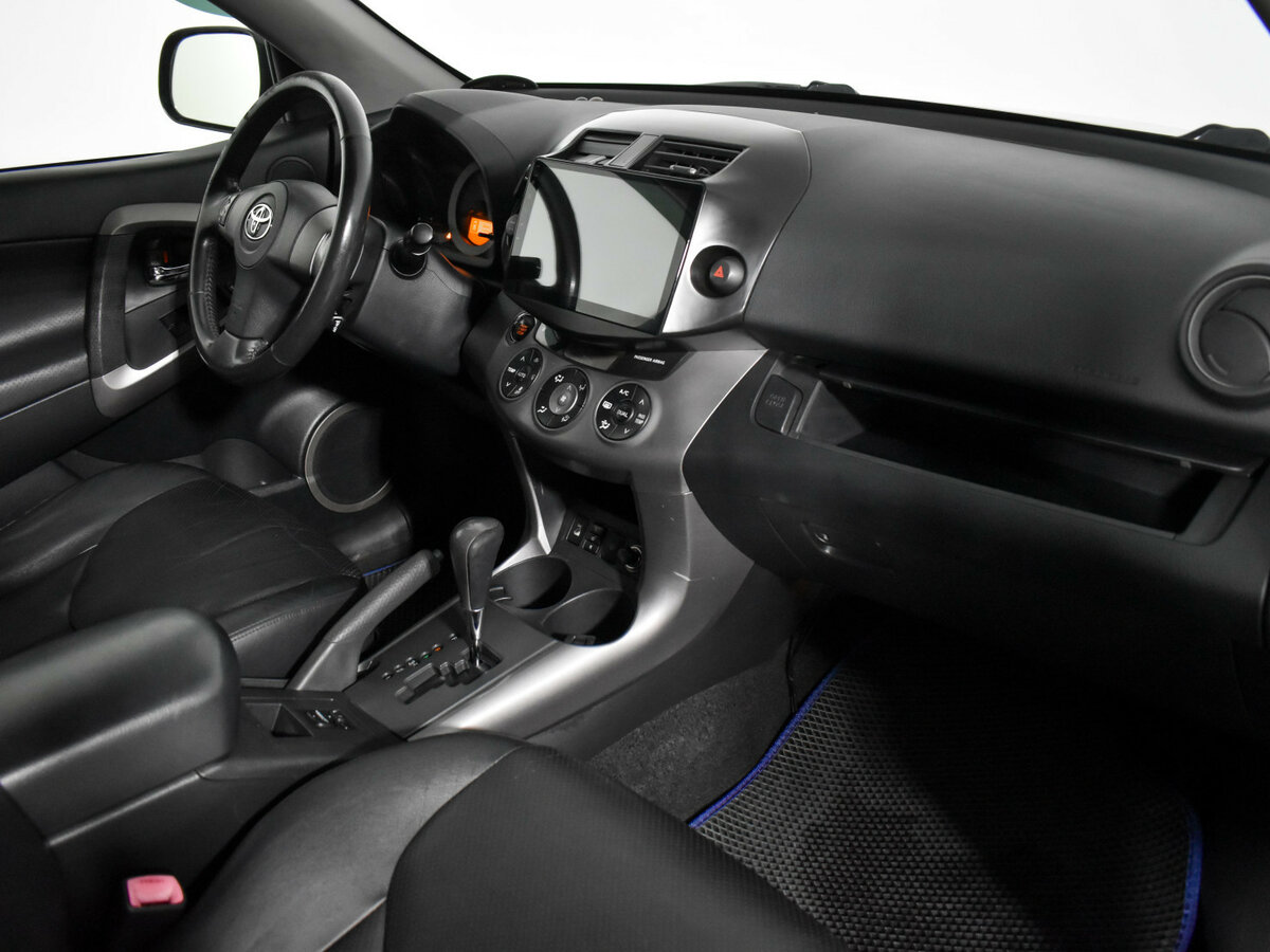 Toyota RAV4 с пробегом — 2006 год. Фото: #12