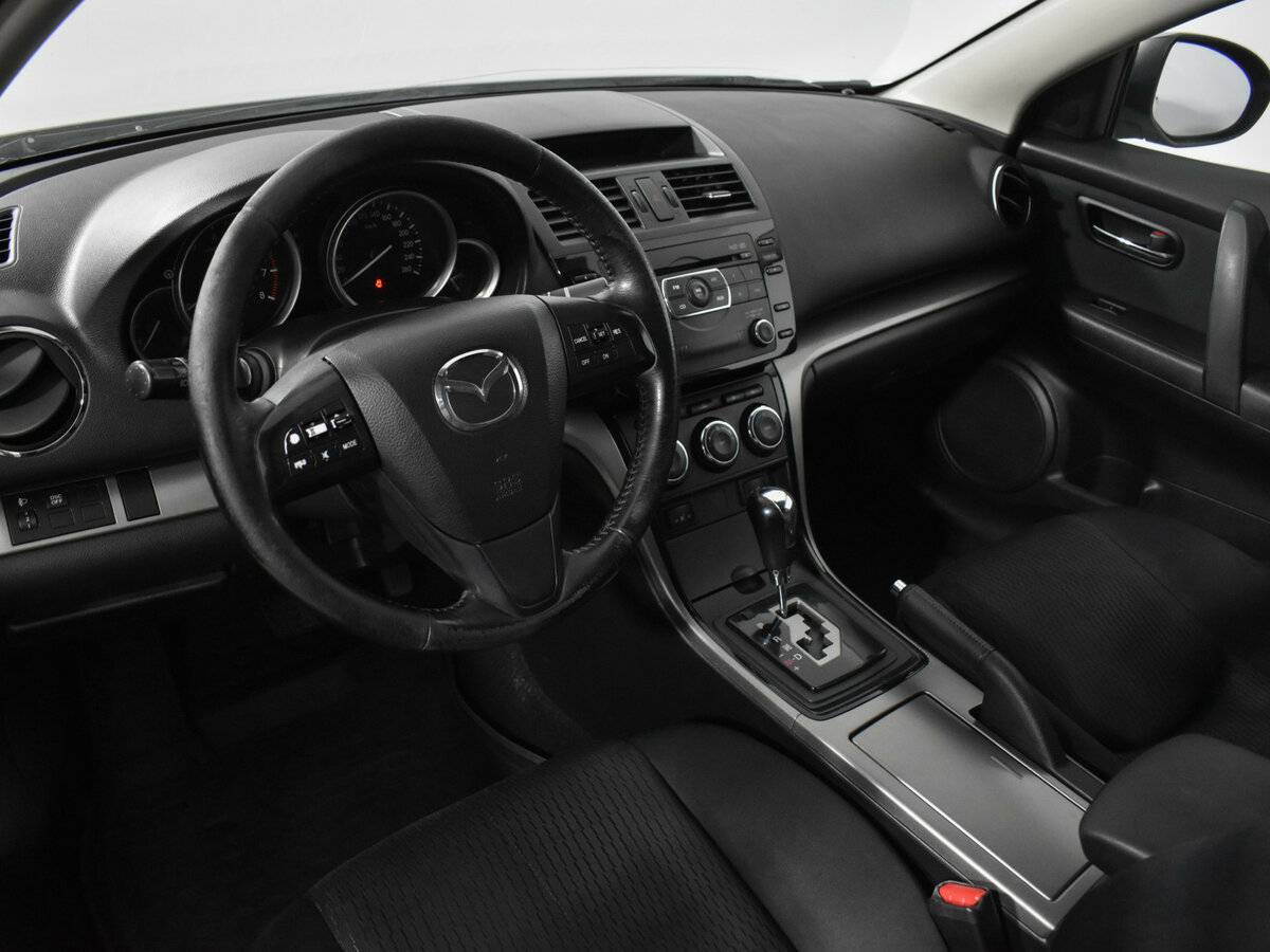Mazda 6 с пробегом — 2010 год. Фото: #4