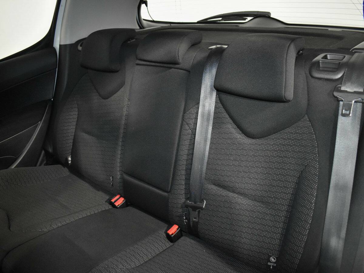 Peugeot 308 с пробегом — 2011 год. Фото: #8