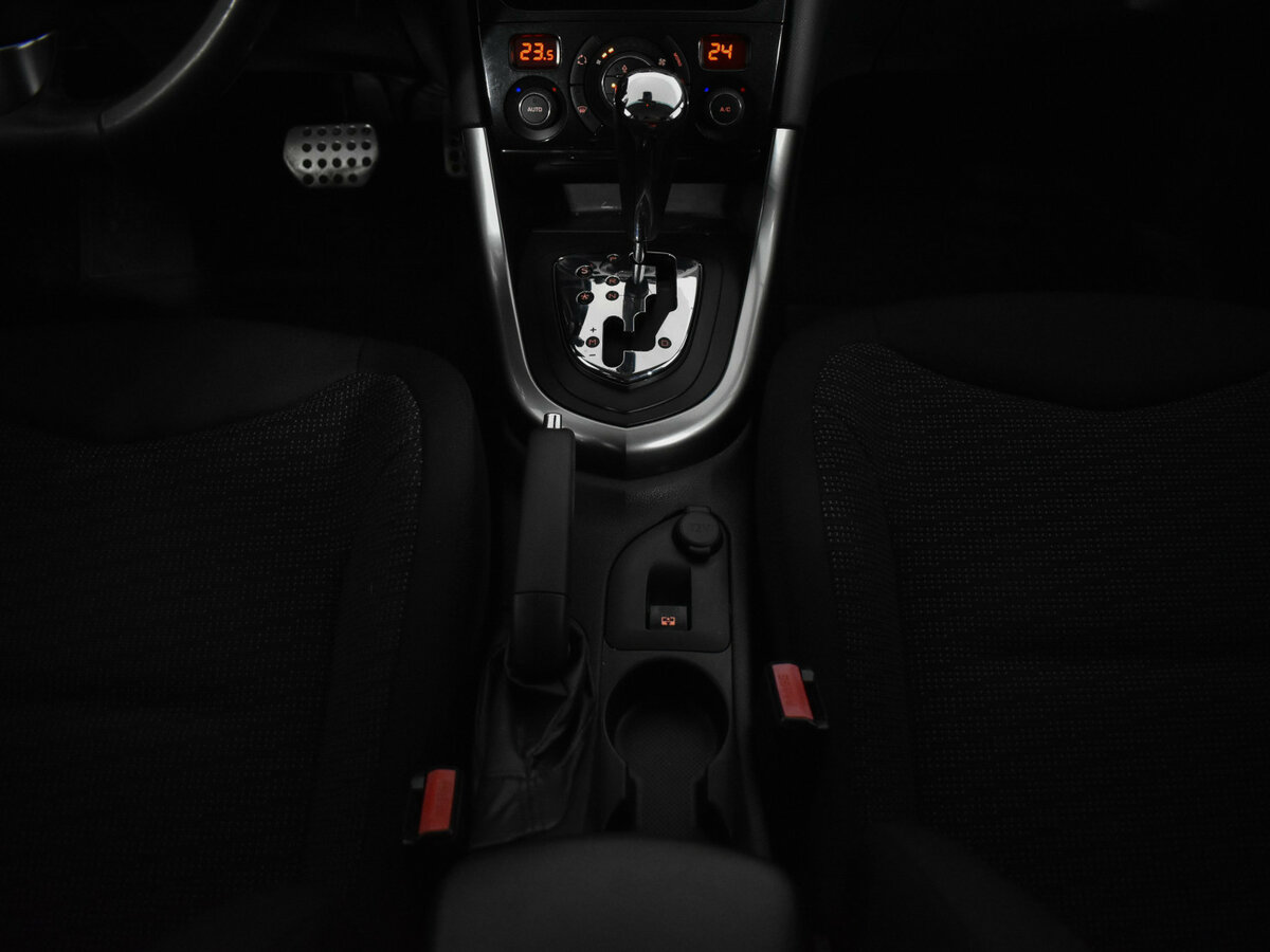 Peugeot 308 с пробегом — 2011 год. Фото: #13