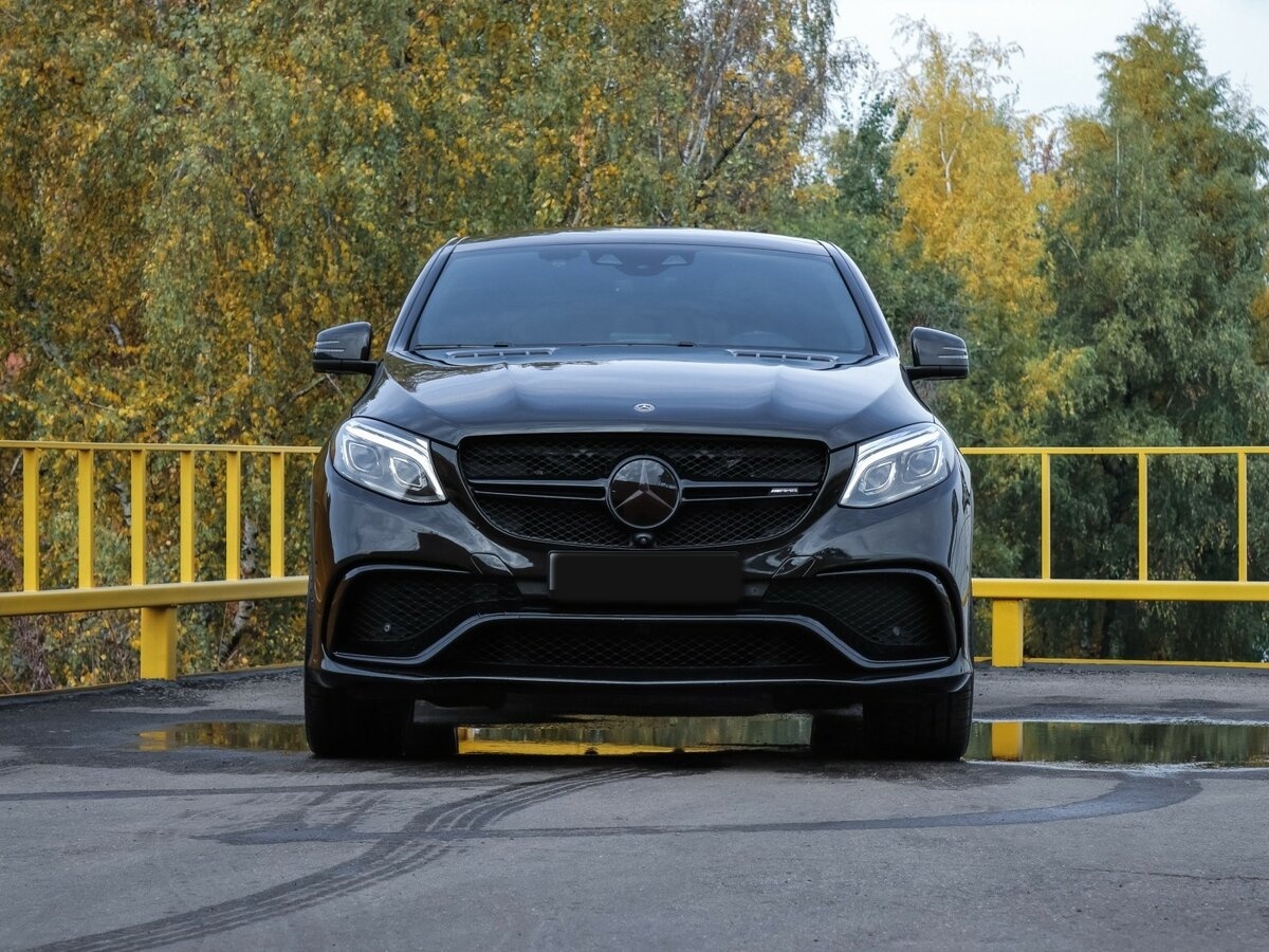 Mercedes-Benz GLE Coupe AMG с пробегом — 2017 год. Фото: #1