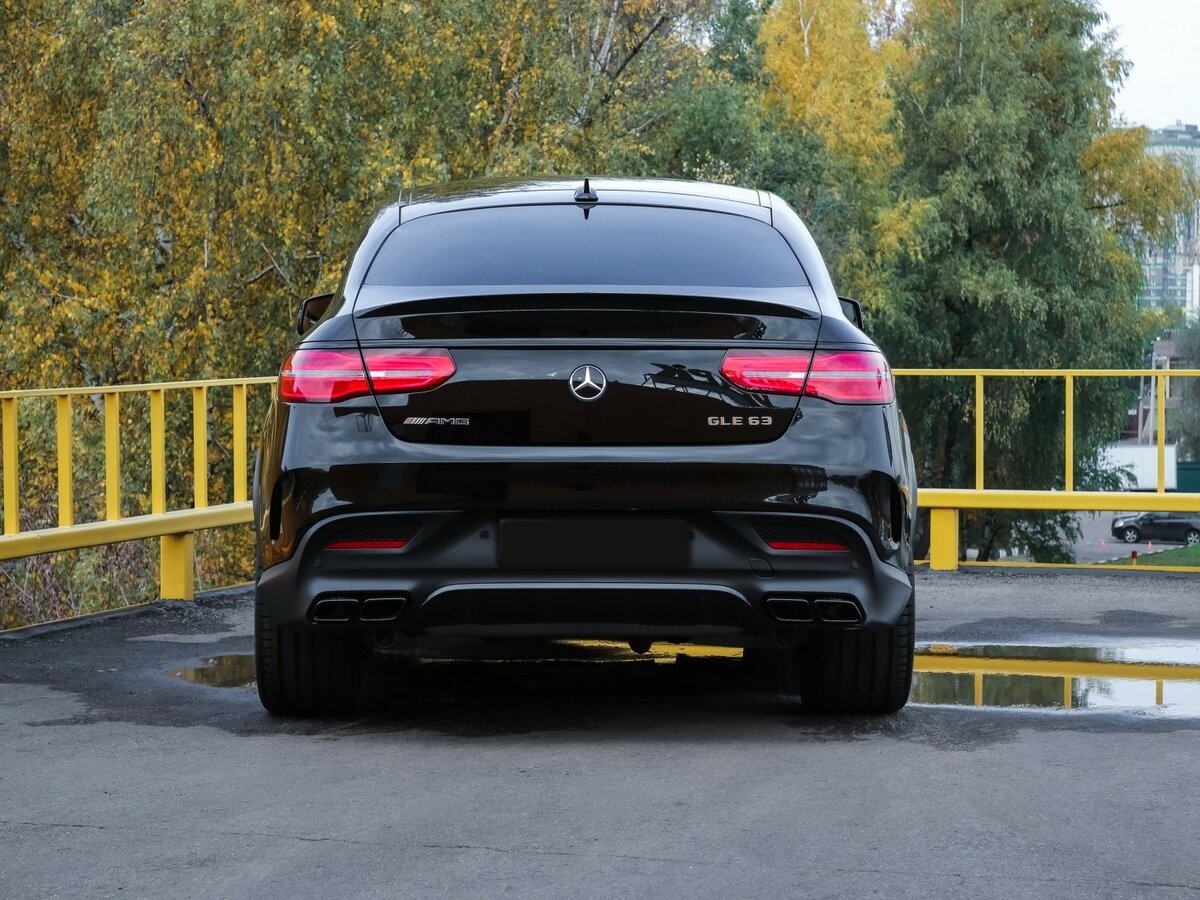 Mercedes-Benz GLE Coupe AMG с пробегом — 2017 год. Фото: #4