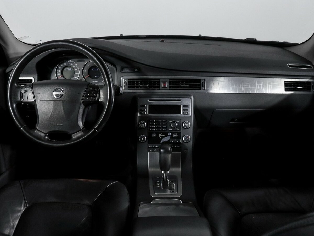 Volvo XC70 с пробегом — 2008 год. Фото: #9