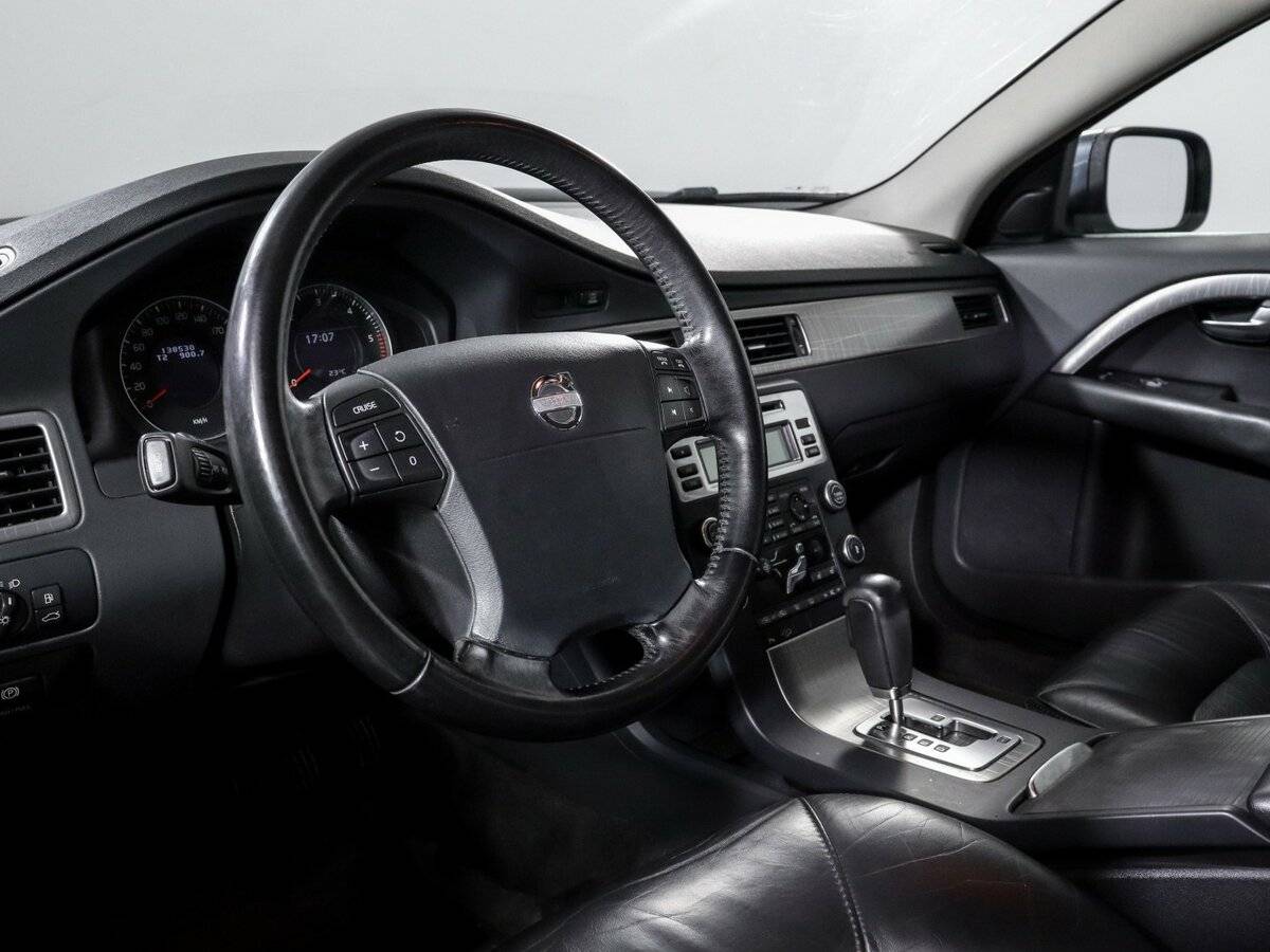 Volvo XC70 с пробегом — 2008 год. Фото: #10