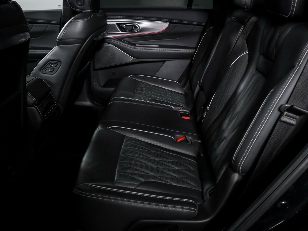 GAC GS8 с пробегом — 2024 год. Фото: #9