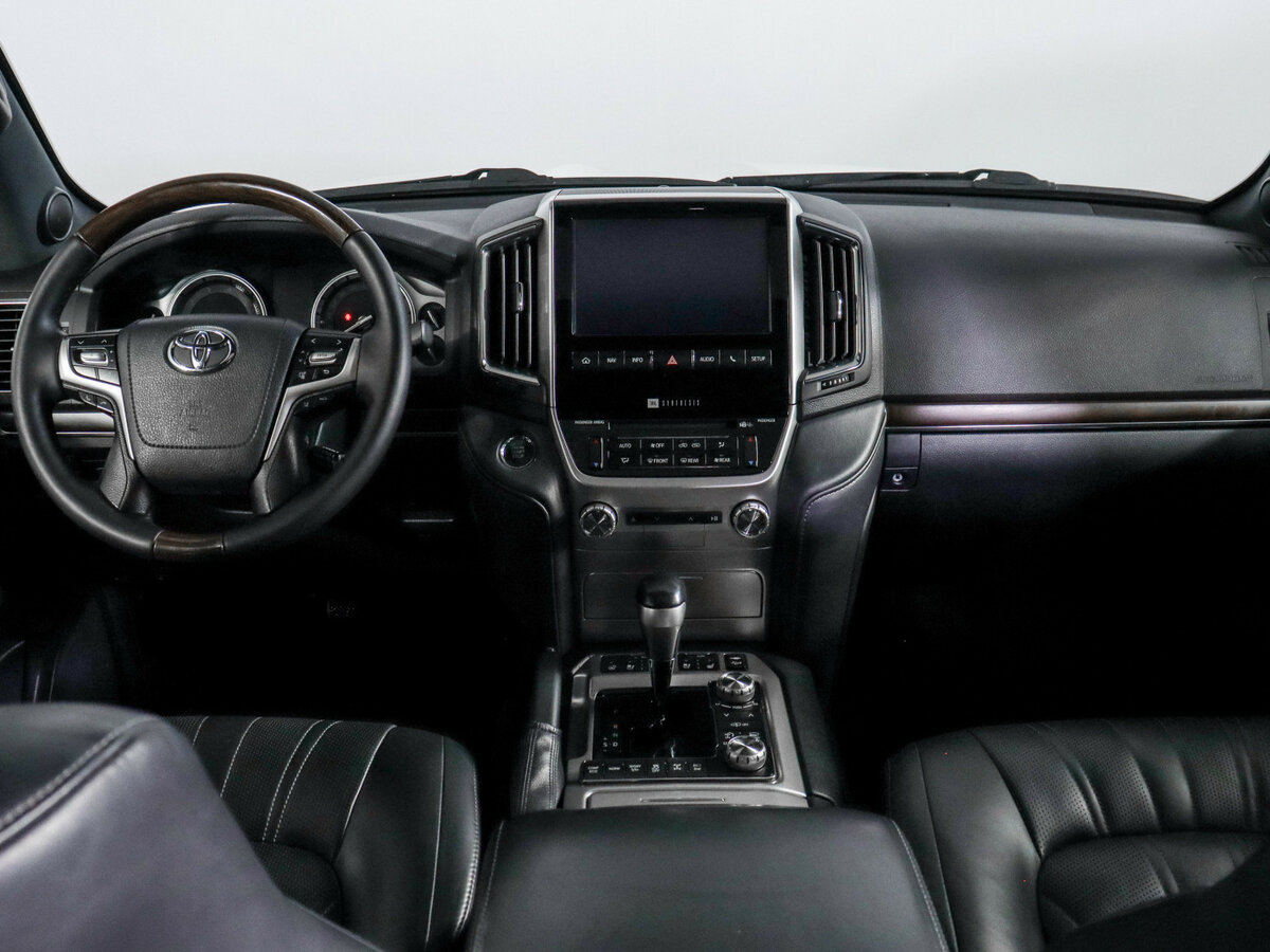 Toyota Land Cruiser с пробегом — 2019 год. Фото: #11