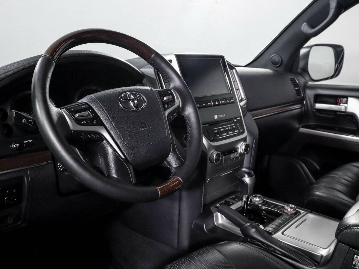 Toyota Land Cruiser с пробегом — 2019 год. Фото: #12