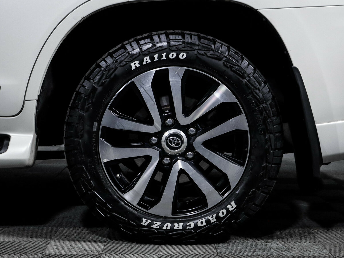 Toyota Land Cruiser с пробегом — 2019 год. Фото: #13