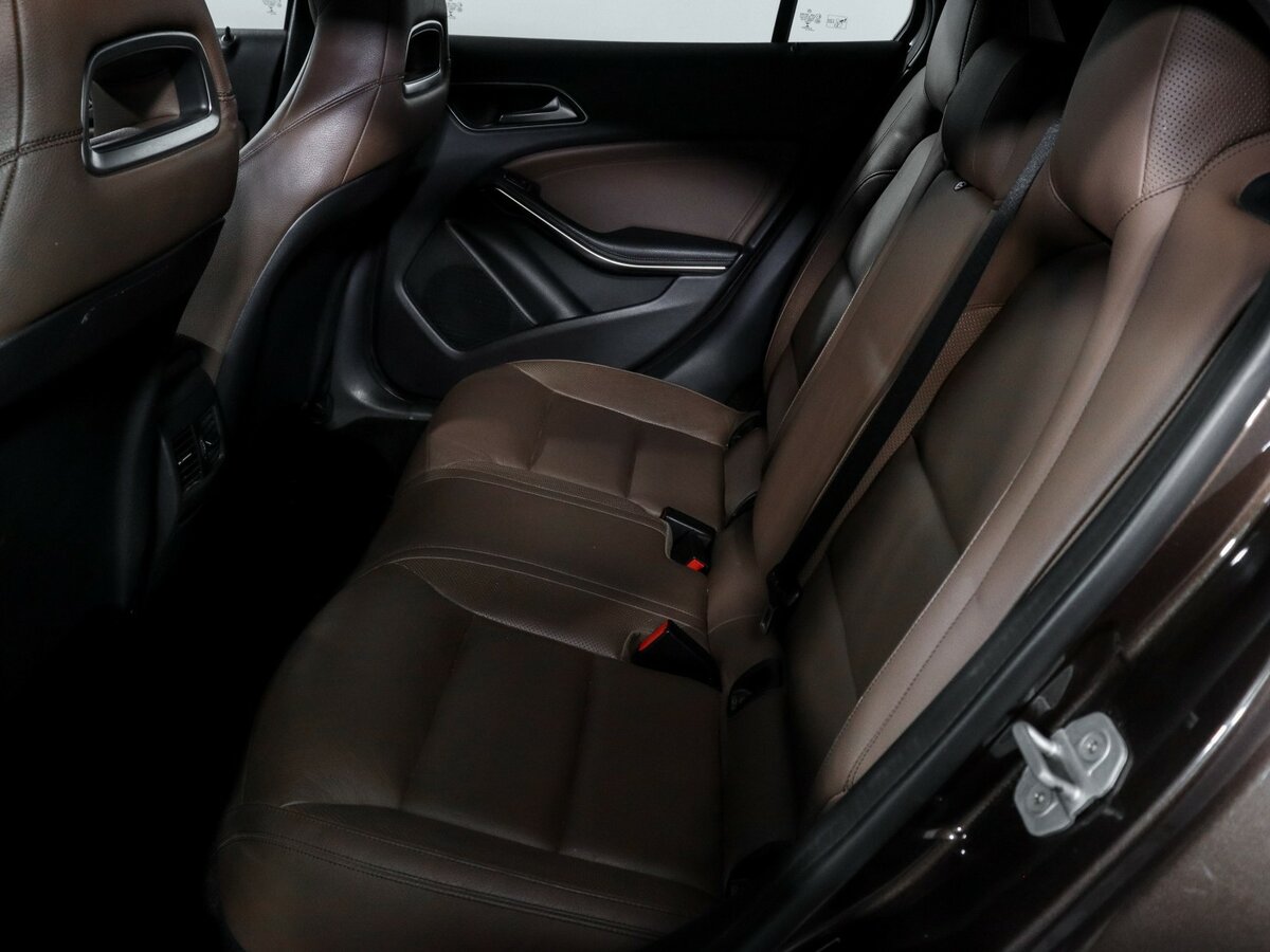 Mercedes-Benz GLA с пробегом — 2014 год. Фото: #7