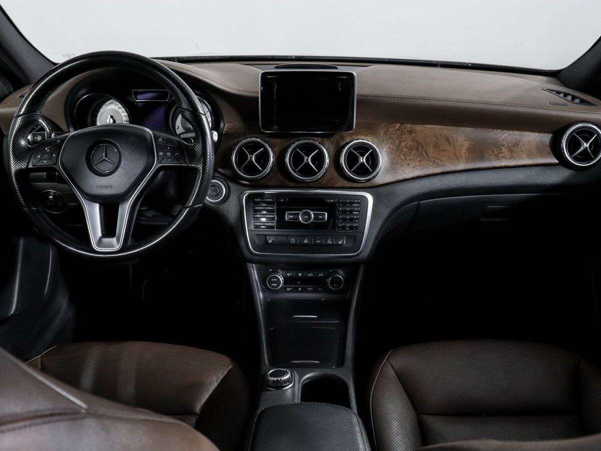 Mercedes-Benz GLA с пробегом — 2014 год. Фото: #9