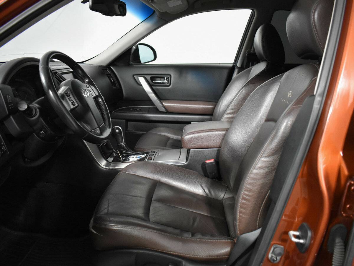 Infiniti FX с пробегом — 2007 год. Фото: #9